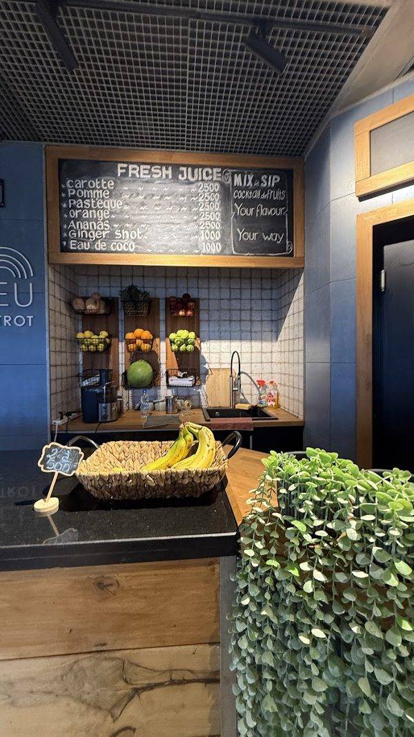Le Bleu café & Bistrot